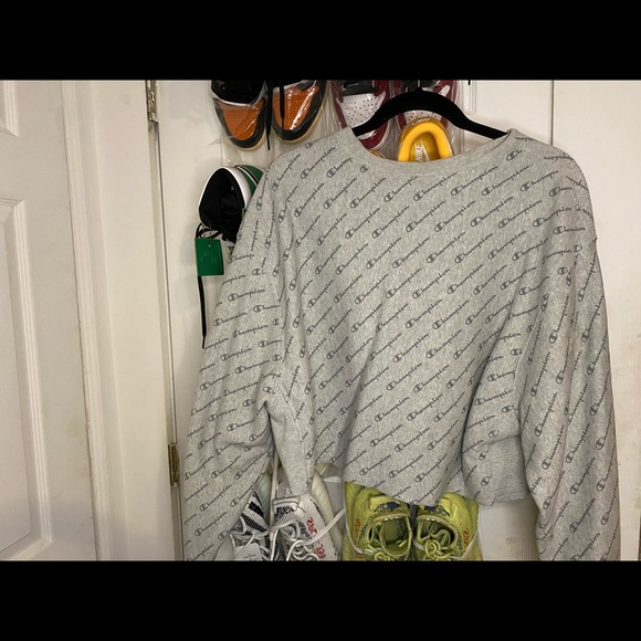Gray champion sweatshirt - Picture 3 of 4